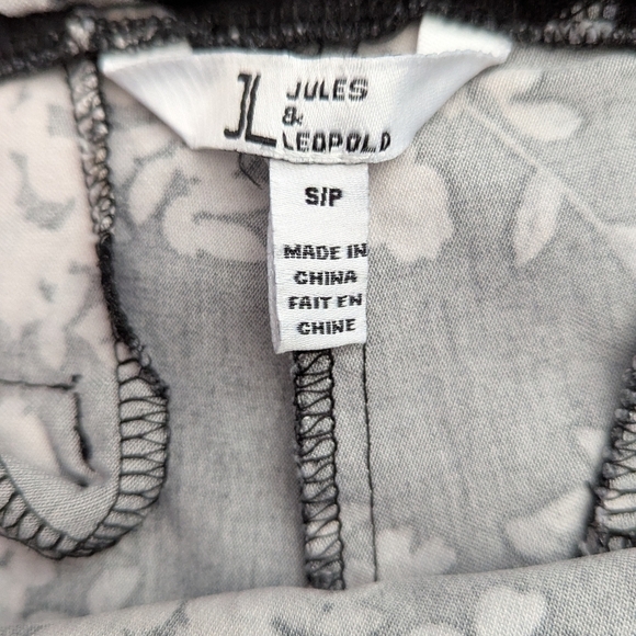 Jules & Leopold Floral Capris Pants - Picture 3 of 3